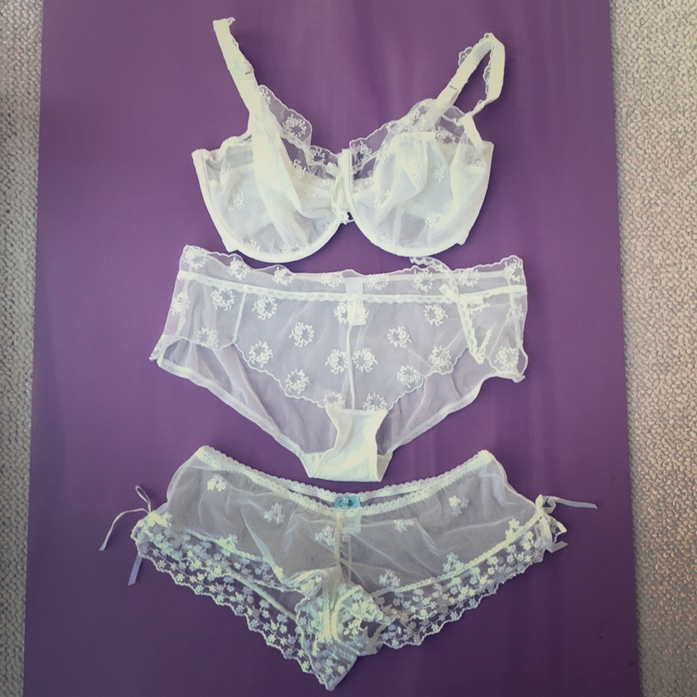 New, never worn. White lingerie set.